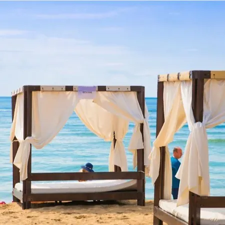 Anita A 25 Pool View Sunny