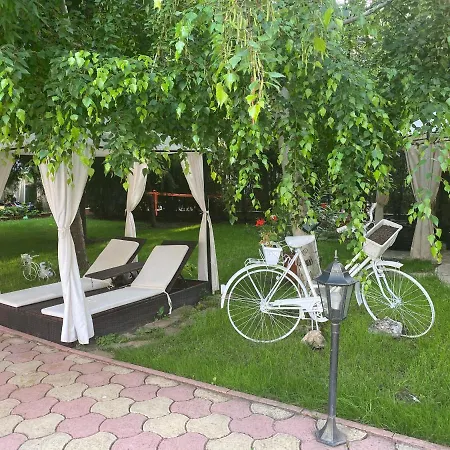 Anita A 25 Pool View Sunny