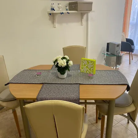 Anita A 25 Pool View Sunny