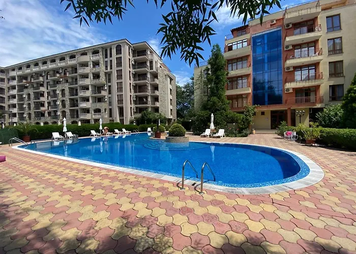 Anita A 25 Pool View Sunny *