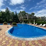 Anita A 25 Pool View Sunny Apartment